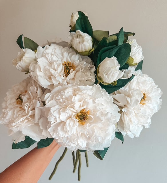 LUXURY REAL TOUCH VINTAGE PEONY WHITE