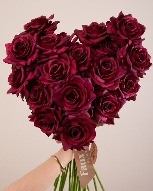 VALENTINES ROSE BOUQUET - RED/MERLOT/WHITE