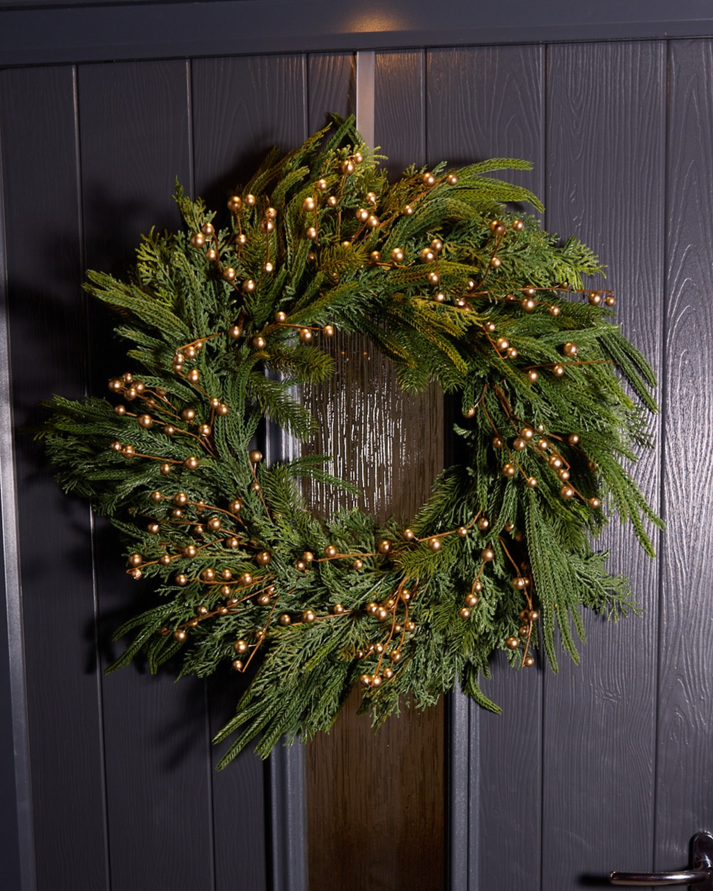 GOLD BERRY WREATH 60CM