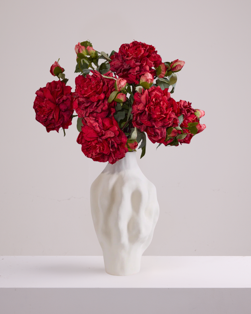 VINTAGE ROSE IN RED