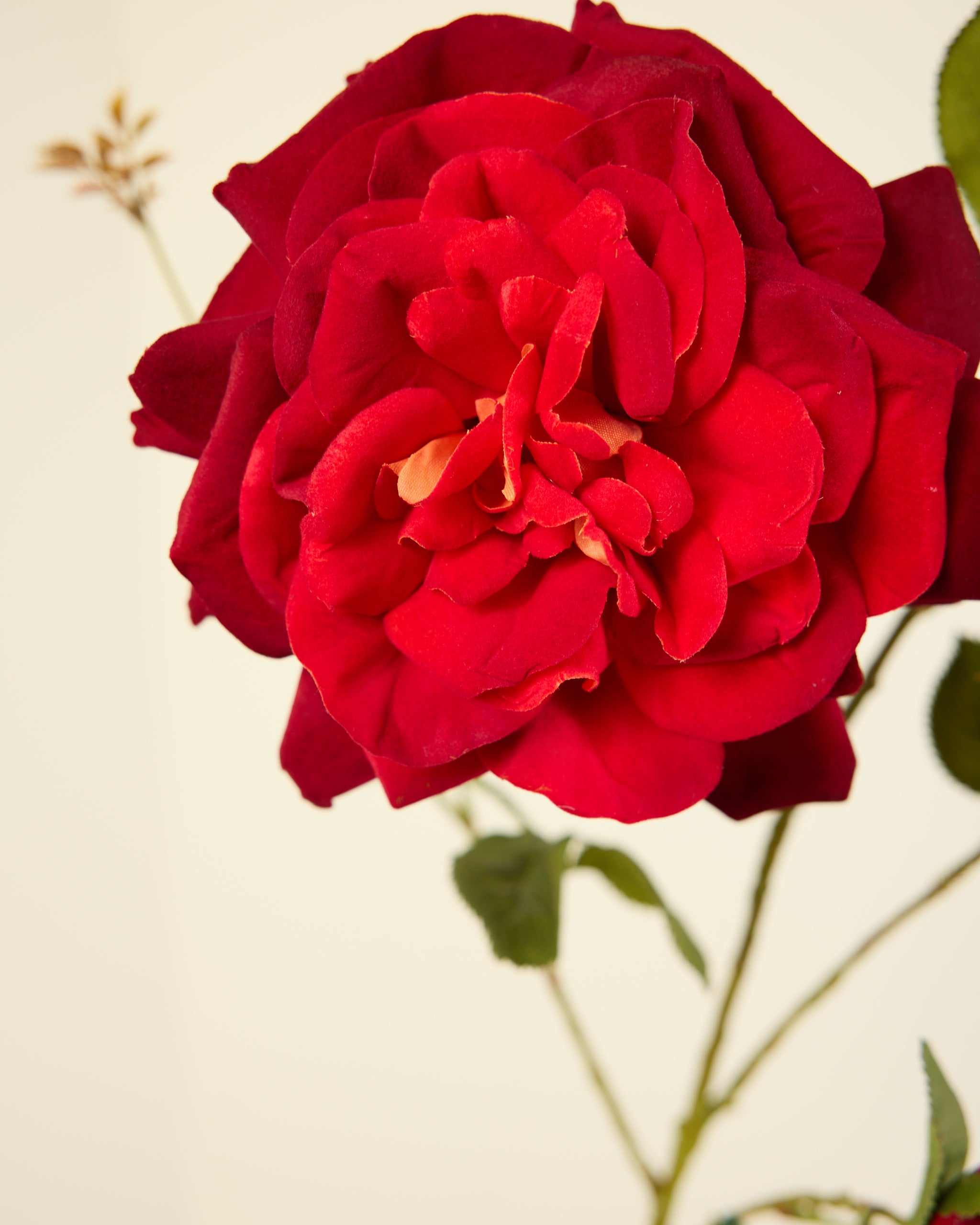 SILK-KA ROSE SPRAY 102CM IN RED