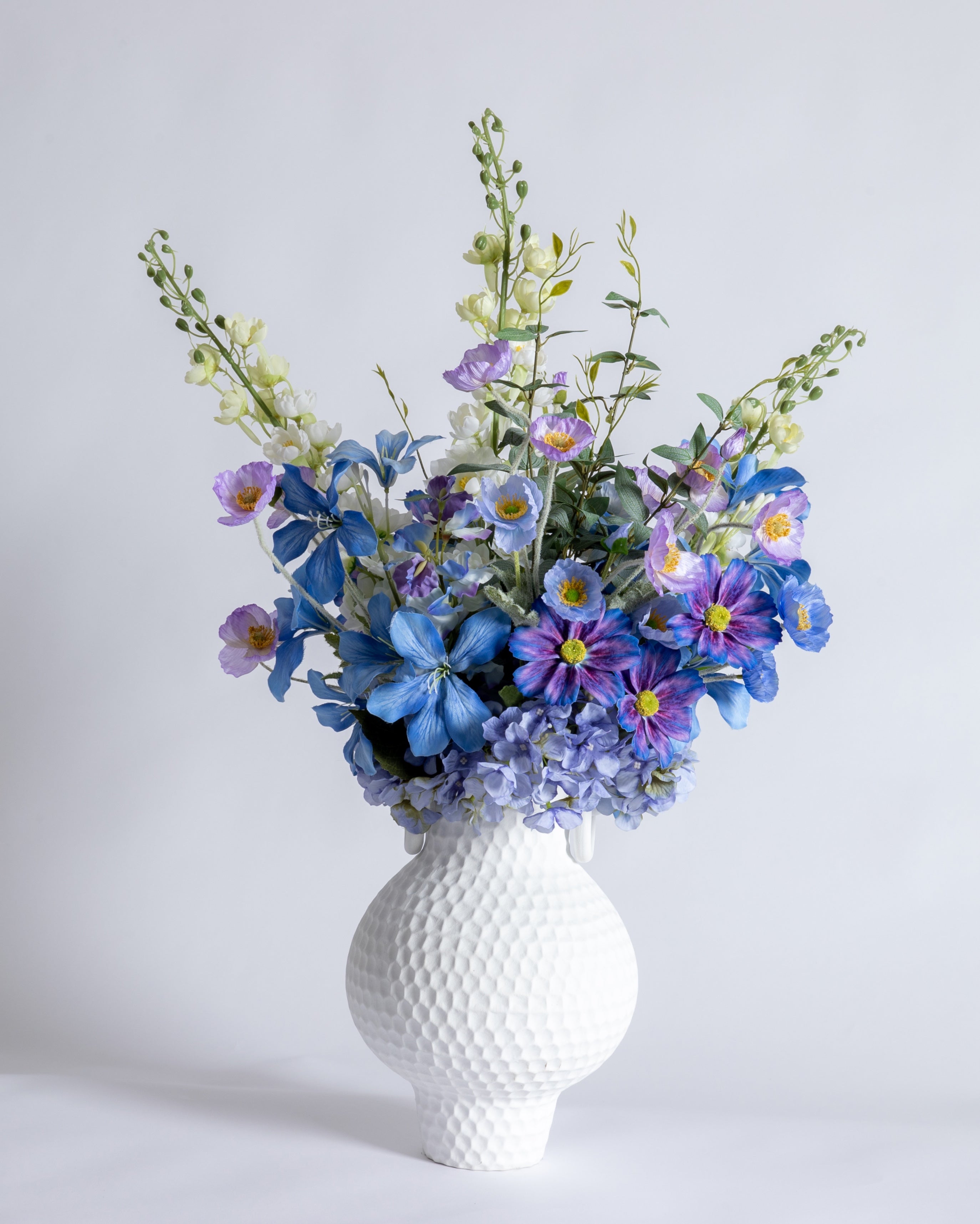 BODACIOUS VASE IN WHITE