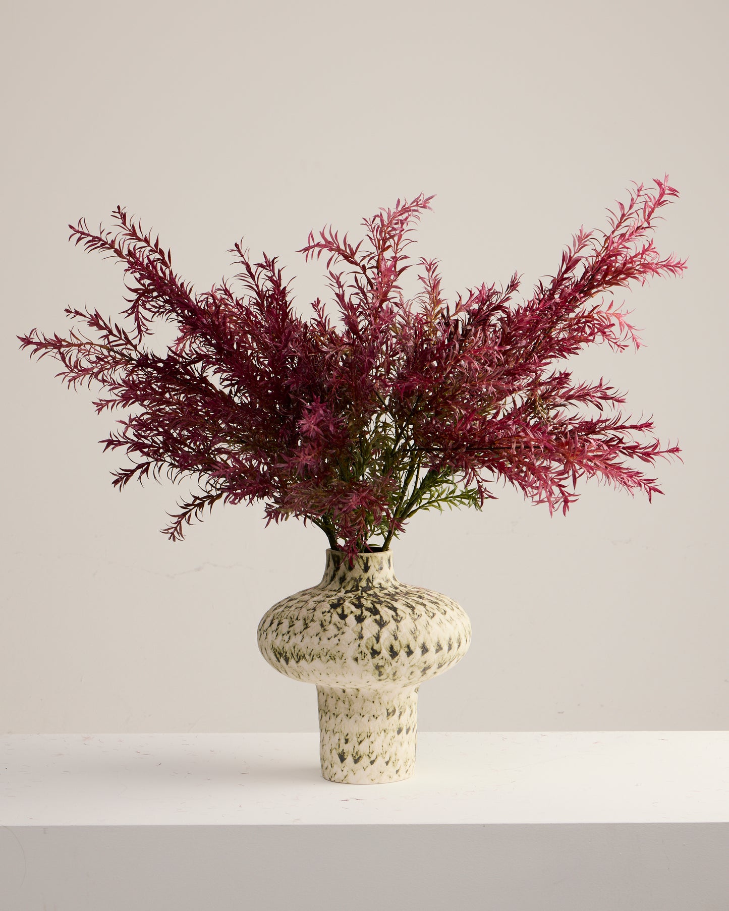 FOLIAGE SPRAY IN DEEP RED