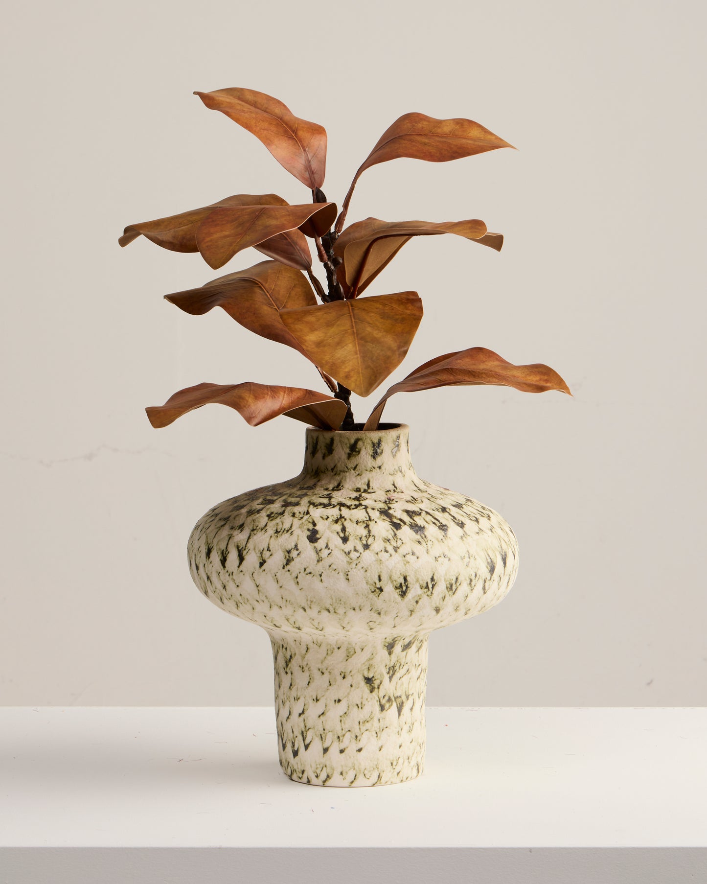 MAGNOLIA BRANCH IN GOLDEN BROWN