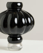 OBSIDIAN IN BLACK