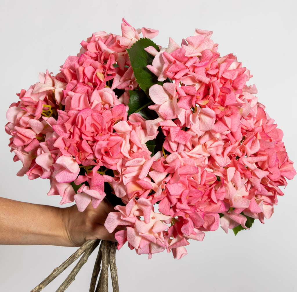 ABSOLUTE LUXURY REAL TOUCH HYDRANGEA IN SOFT PINK