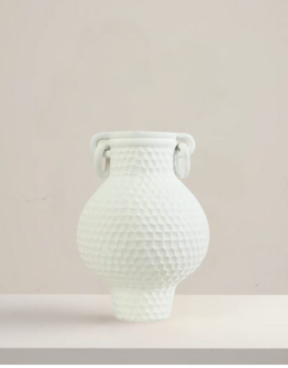 BODACIOUS VASE IN WHITE