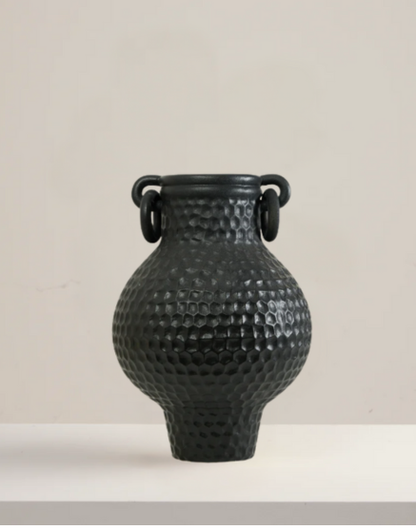 BODACIOUS VASE IN BLACK